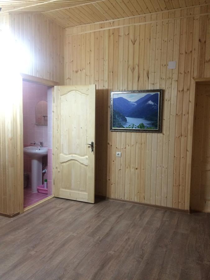 Guesthouse Tigranakert Pizunda Exteriör bild